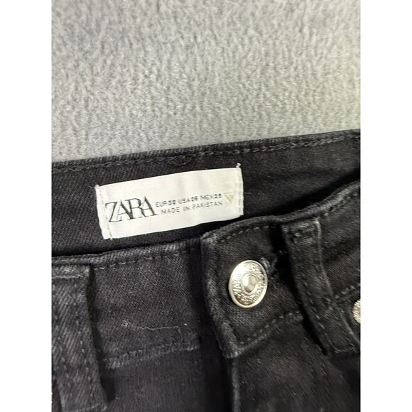 Zara‎ Women's Straight Leg Mini Flare Fray Hem Black Denim Jeans Size 6 - Picture 3 of 9